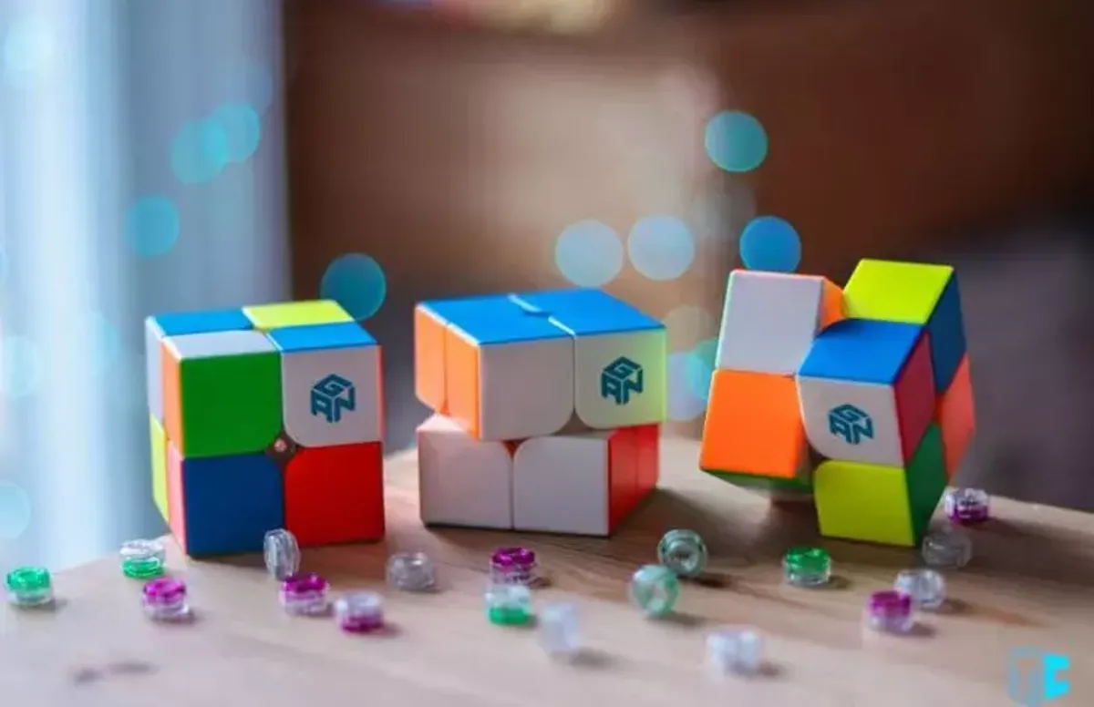 Rubiky - The Ultimate Guide to Solving a 2x2 Rubik’s Cube for Beginners